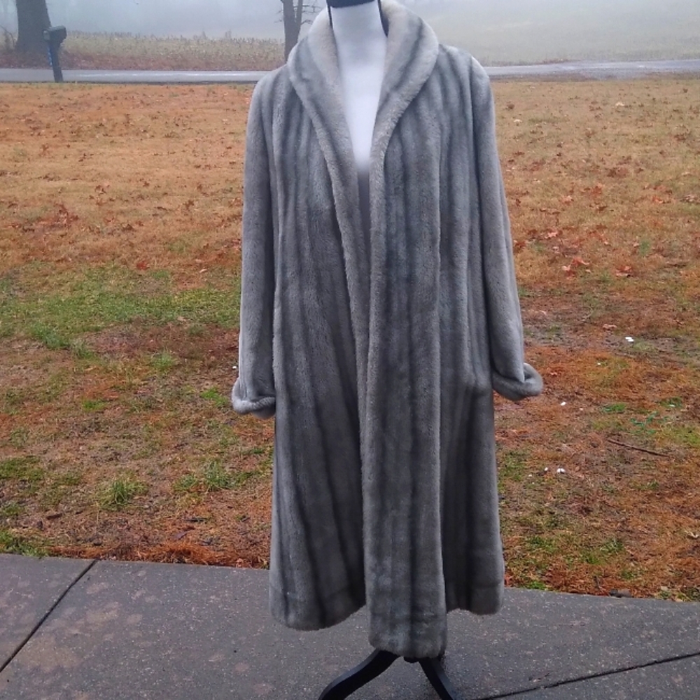 PLATINUM Silver Orlon & Dynel Full Length Coat